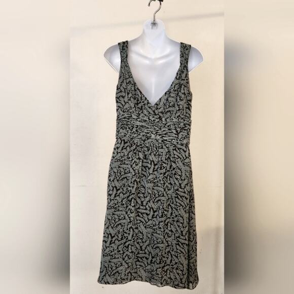 ANN TAYLOR Teal Brown Leaf Print Sleeveless Empire Waist Mini Dress Size 6 - Picture 9 of 12